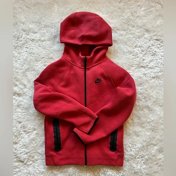 Boys size L Nike Tech outfit - Picture 2 of 6